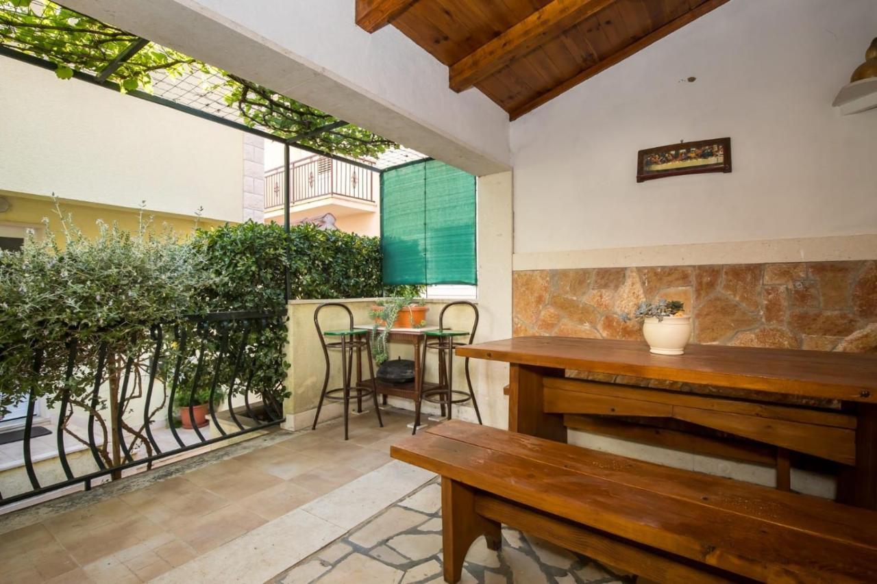 Apartmani Filipic Bol Extérieur photo