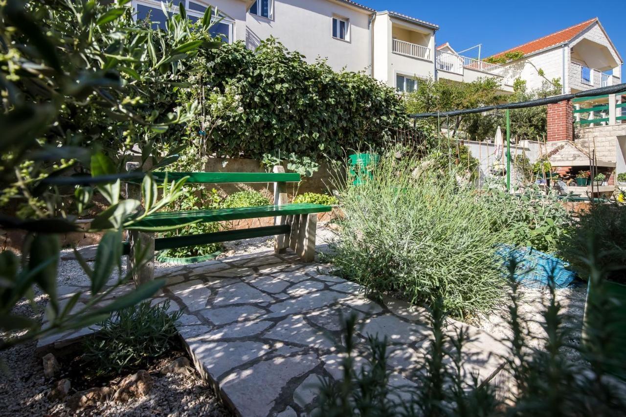 Apartmani Filipic Bol Extérieur photo