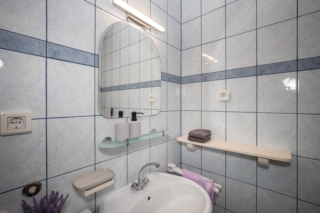 Apartmani Filipic Bol Extérieur photo
