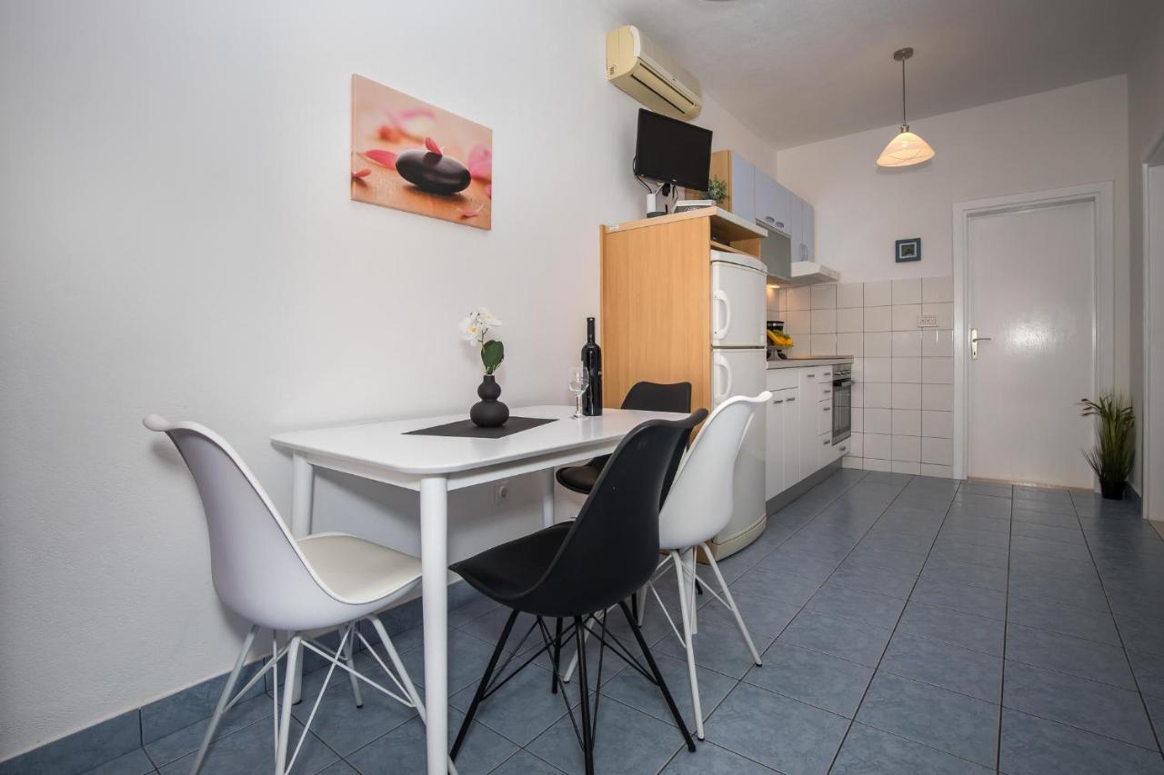 Apartmani Filipic Bol Extérieur photo